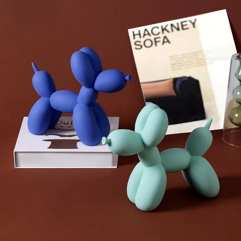 Dog balloon figure