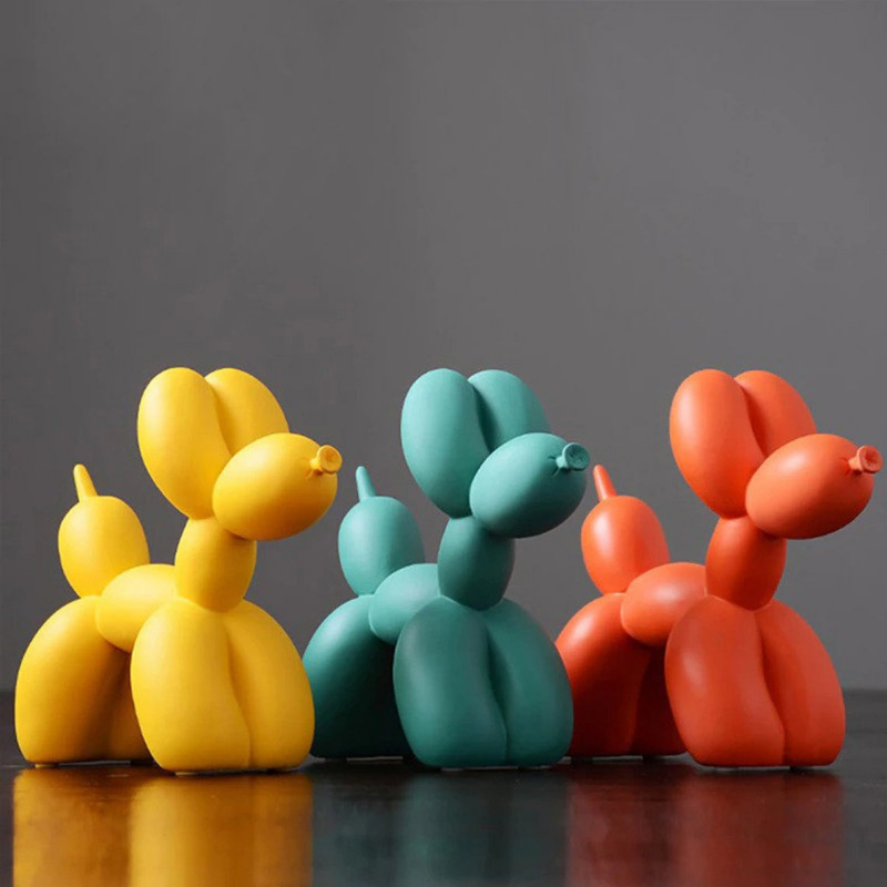 Dog balloon figure