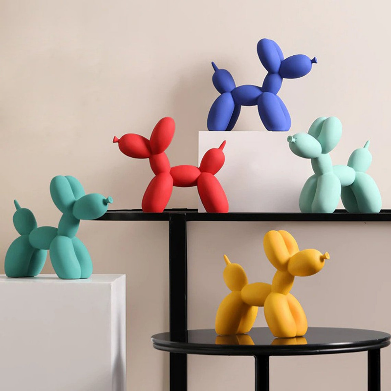 Dog balloon figure