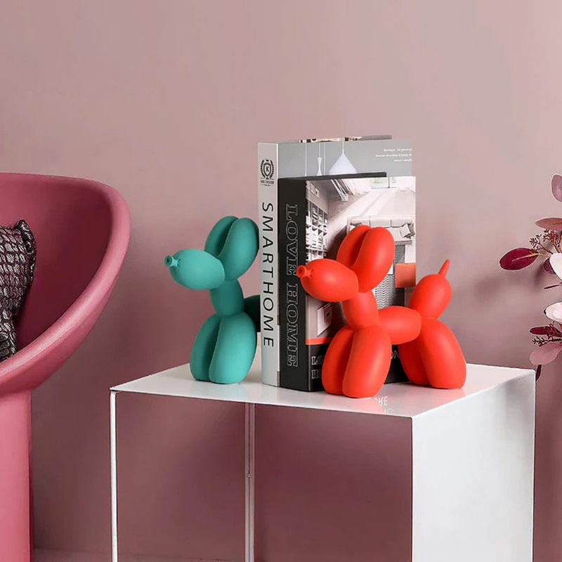 Dog balloon figure